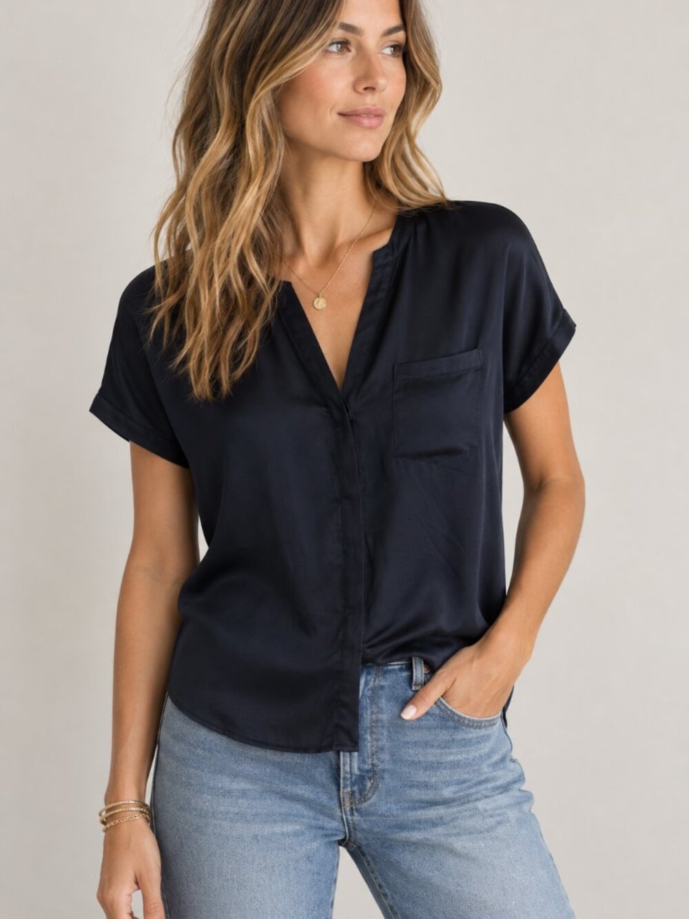 Vince Dark Navy Blue Short Sleeve V-Neck Blouse Size XS